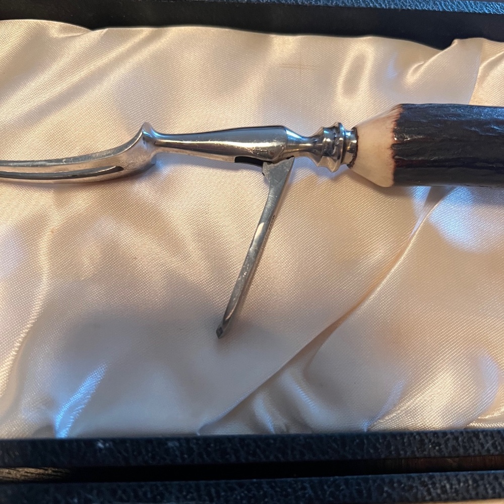 Sanderson Knife, Fork, Honing Rod, & Case Cutlery Set--Antler, Stainless & SS - Picture 7 of 12